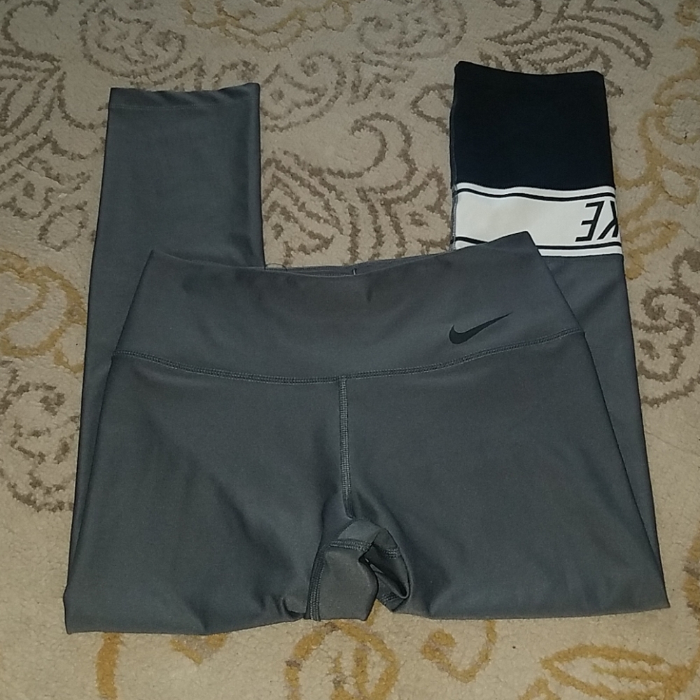 Nike leggings